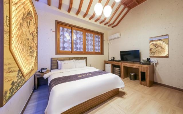 Jeonju Hanok Hotel Kung Екстериор снимка