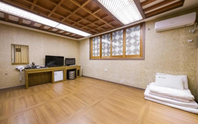 Jeonju Hanok Hotel Kung Екстериор снимка