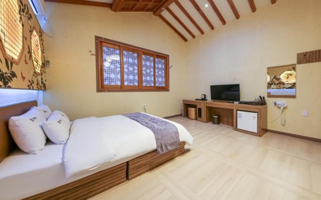 Jeonju Hanok Hotel Kung Екстериор снимка