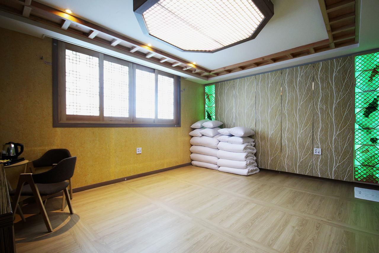 Jeonju Hanok Hotel Kung Екстериор снимка
