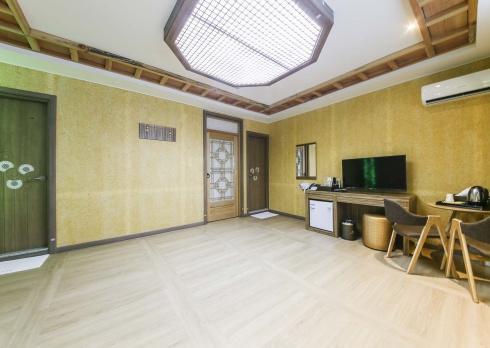 Jeonju Hanok Hotel Kung Екстериор снимка